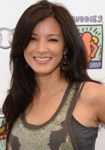 Kelly Hu 